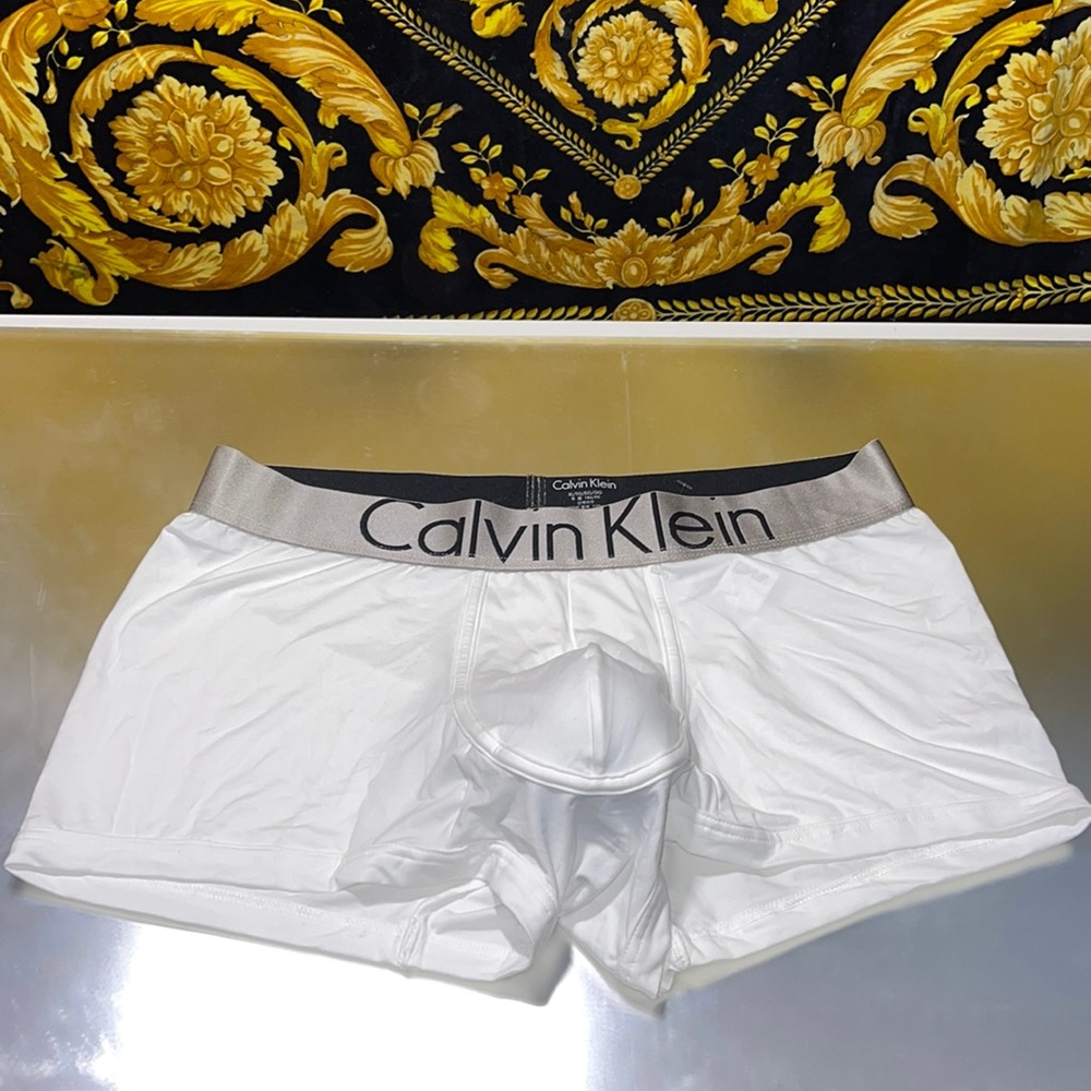 CALVIN KLEIN Steel BOXER TRUNK Metallic color logo Waistband men”s size XL white